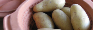 Gepofte aardappelen uit de Römertopf