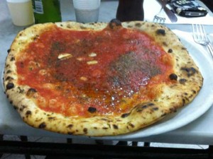 Pizza Marinara bij Da Michele in Napels